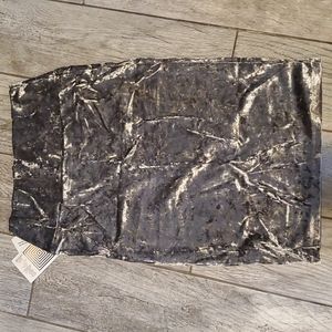 Small Elegant Lularoe Cassie - NWT silver velvet